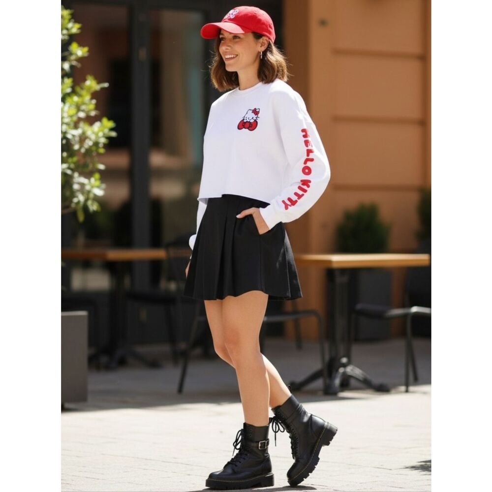 Hello Kitty White Cropped Crewneck Sweatshirt - Size M - Picture 8 of 8